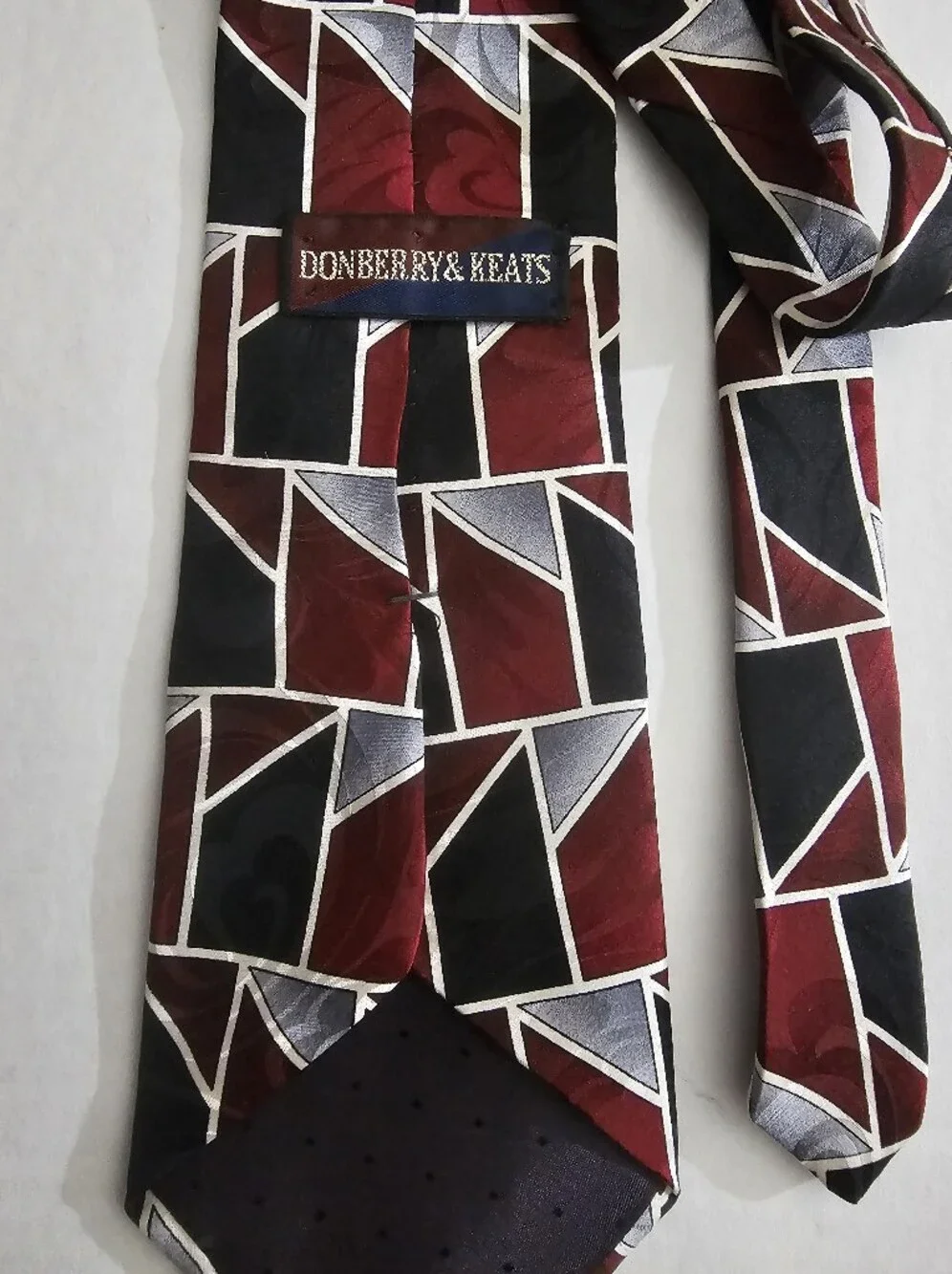 Geometric Print Neck Scarf in Wine, Black & Silver